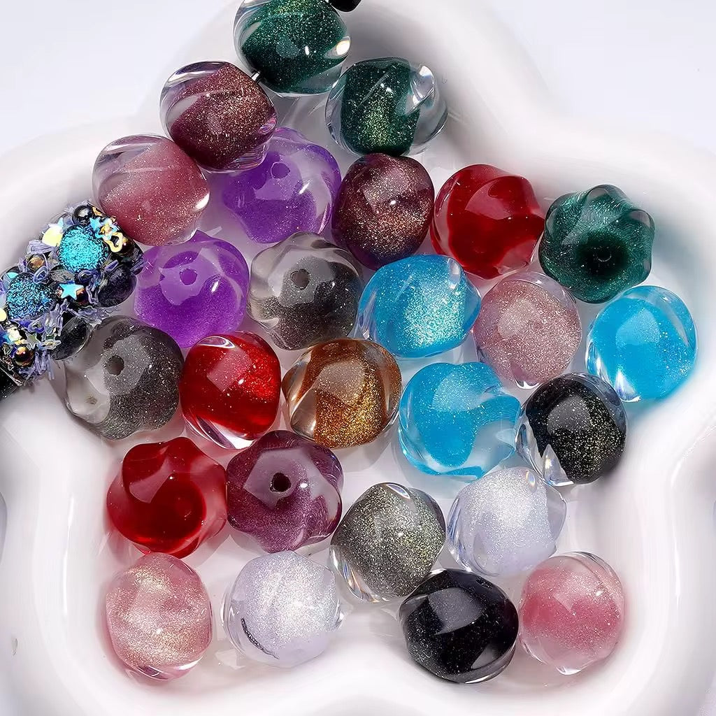 20mm Swirl Shape Glittery Beads