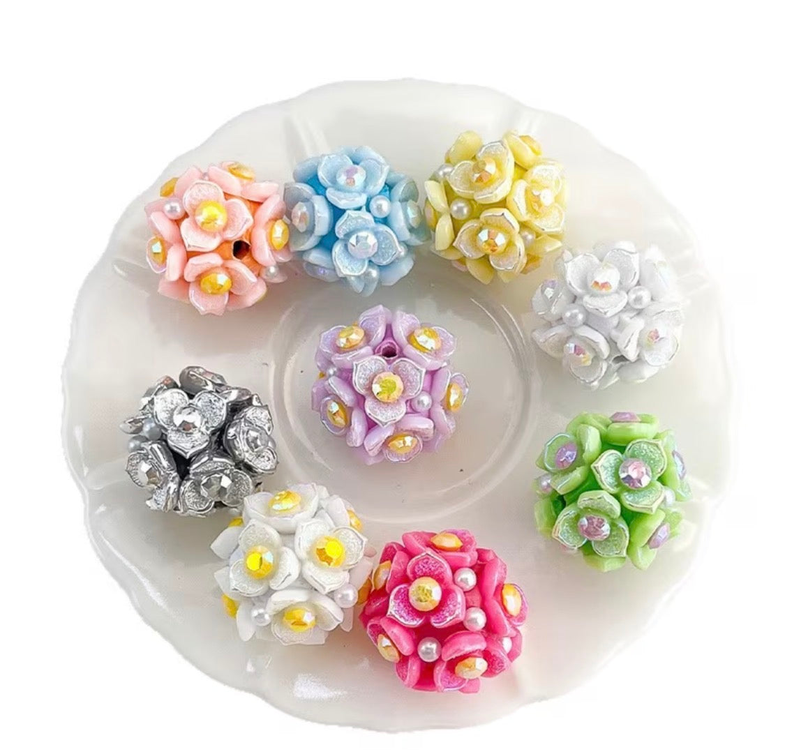 18mm Tripetal Flower Fancy Bead (5pcs) Secondary image