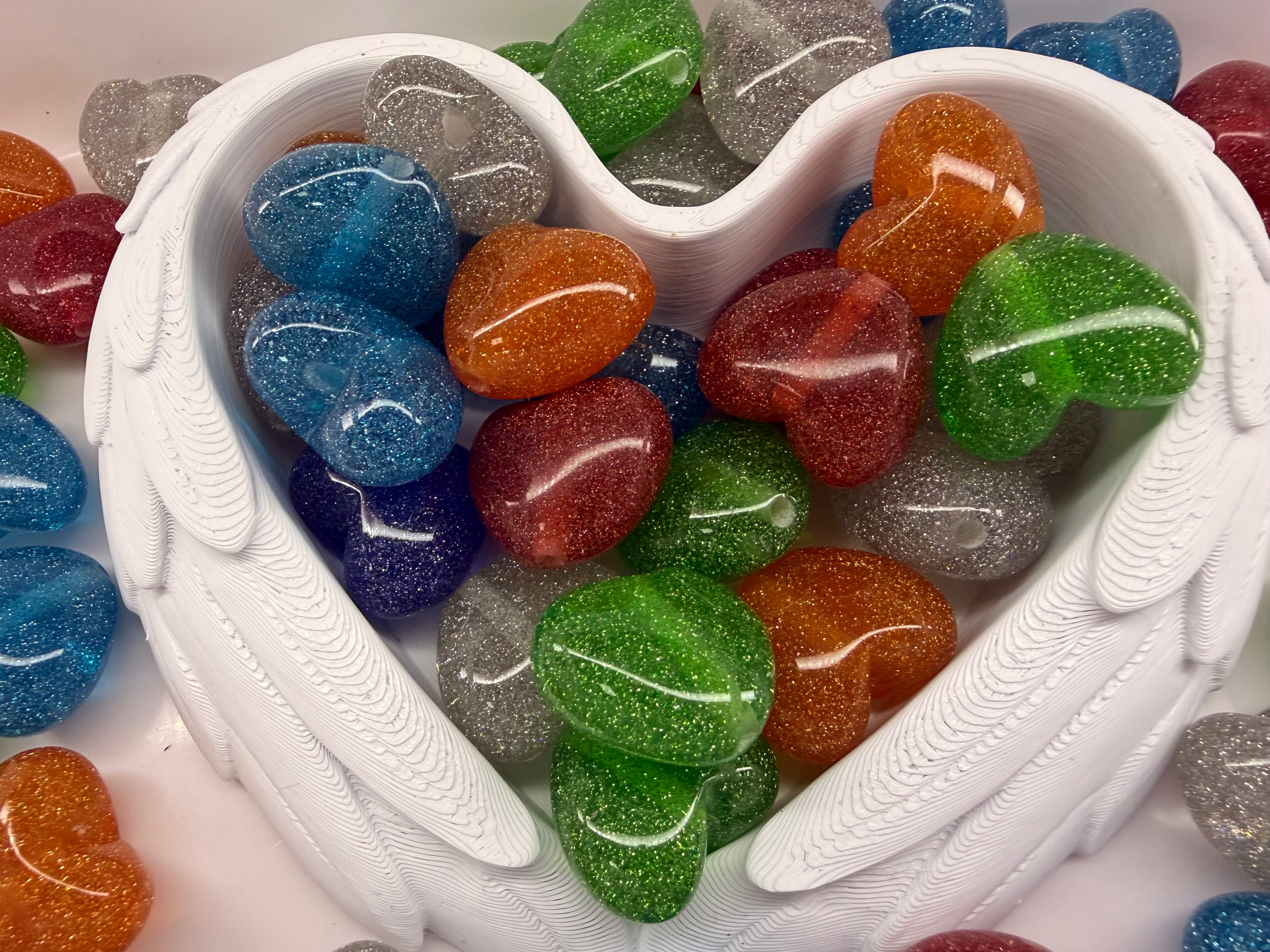 19mm Glossy Super Glitter Heart Shaped Acrylic Beads (10pcs)