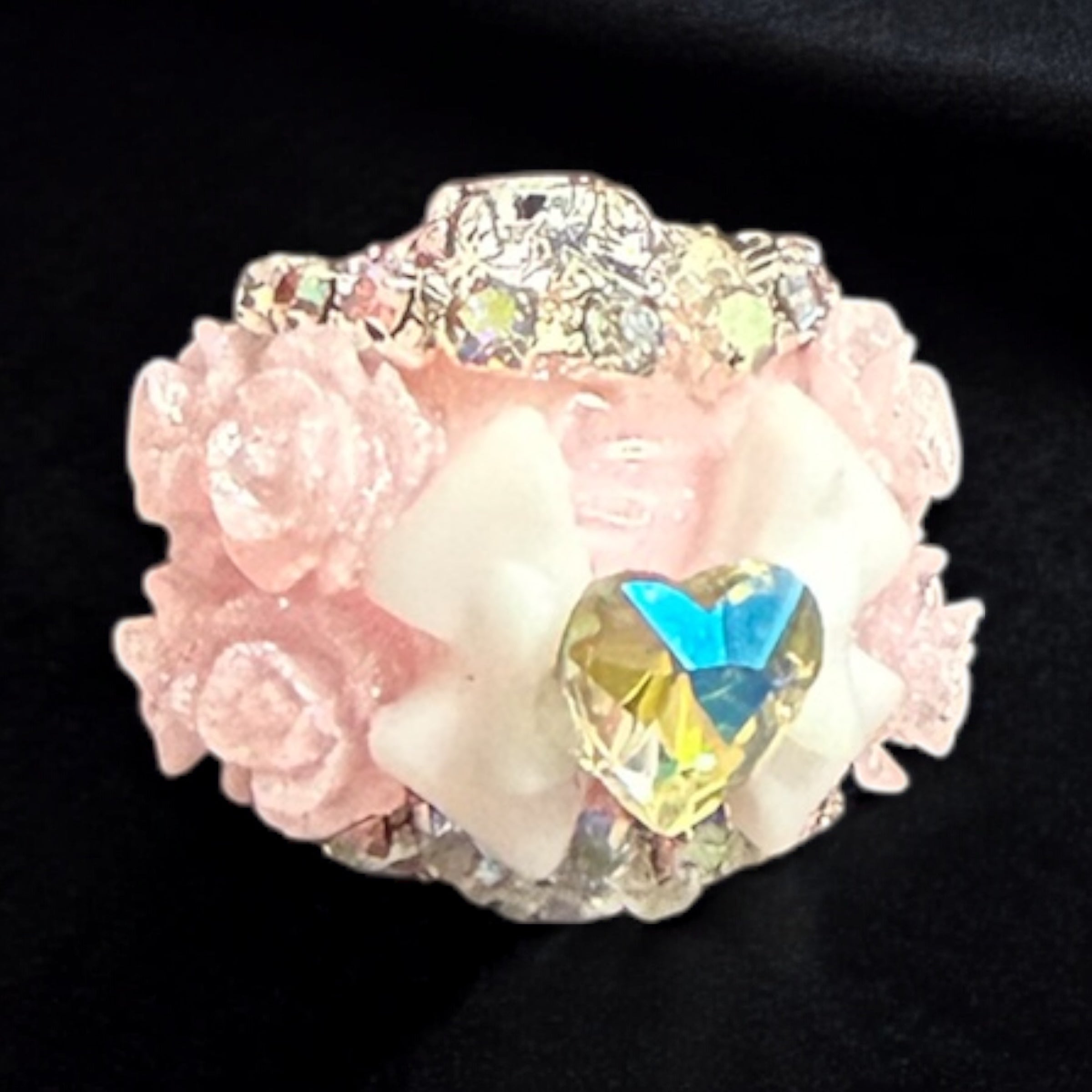 16mm Bow and Roses Fancy Beads-U17