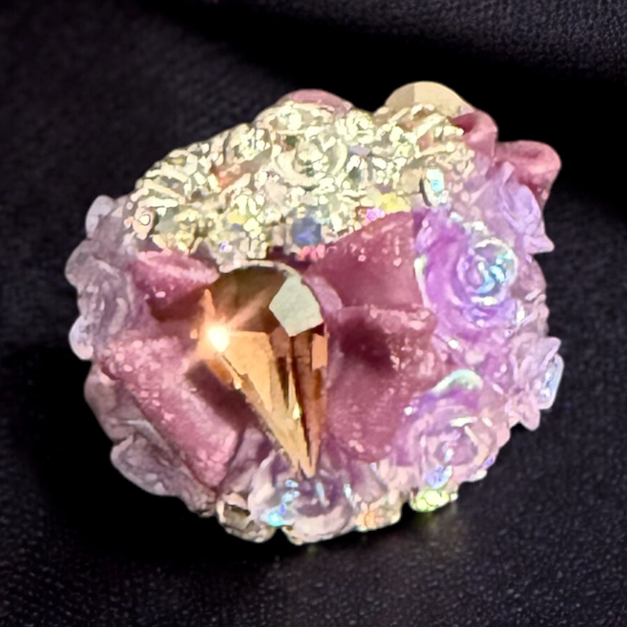 16mm Bow and Roses Fancy Beads-U17