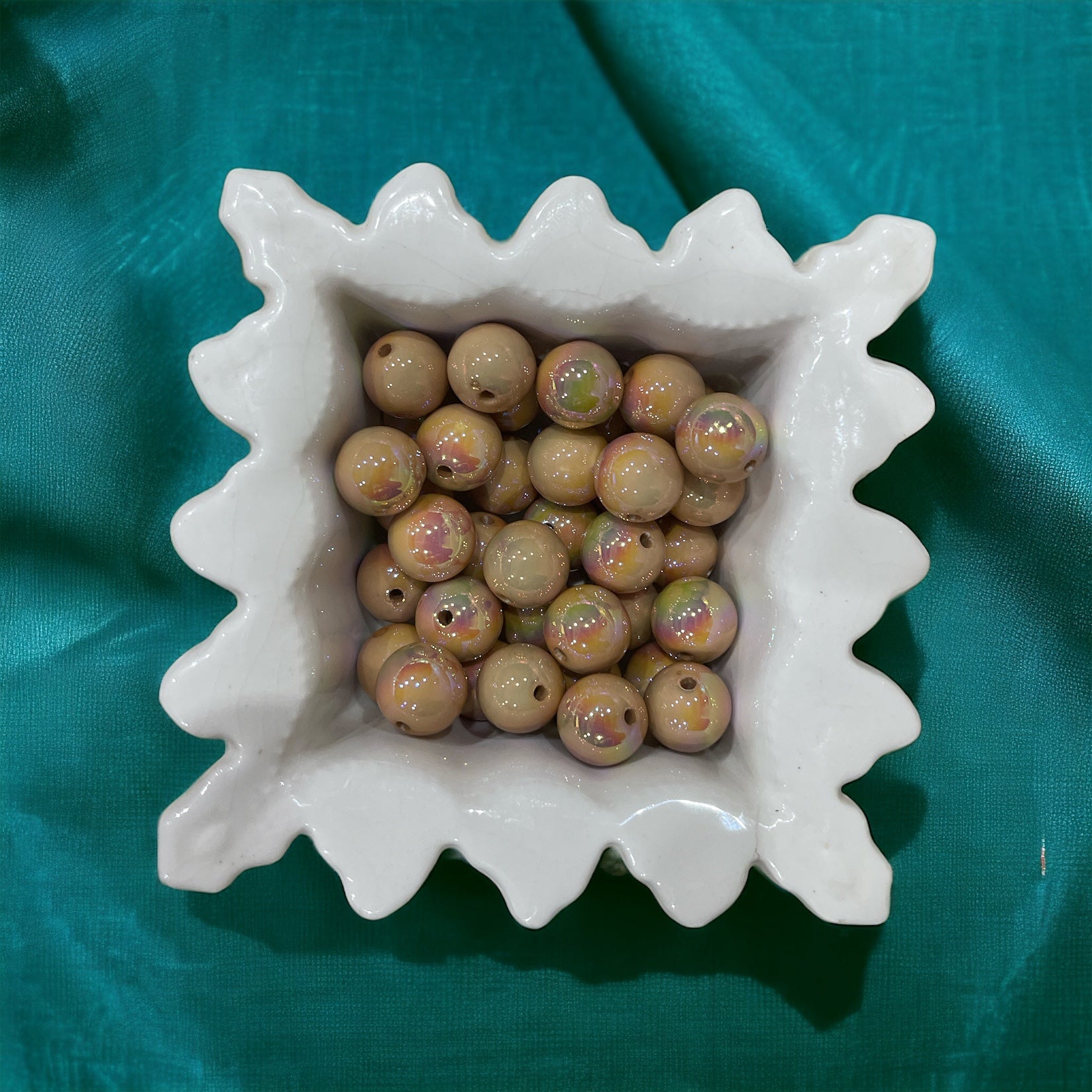 16mm Beige AB Coated Beads-E19