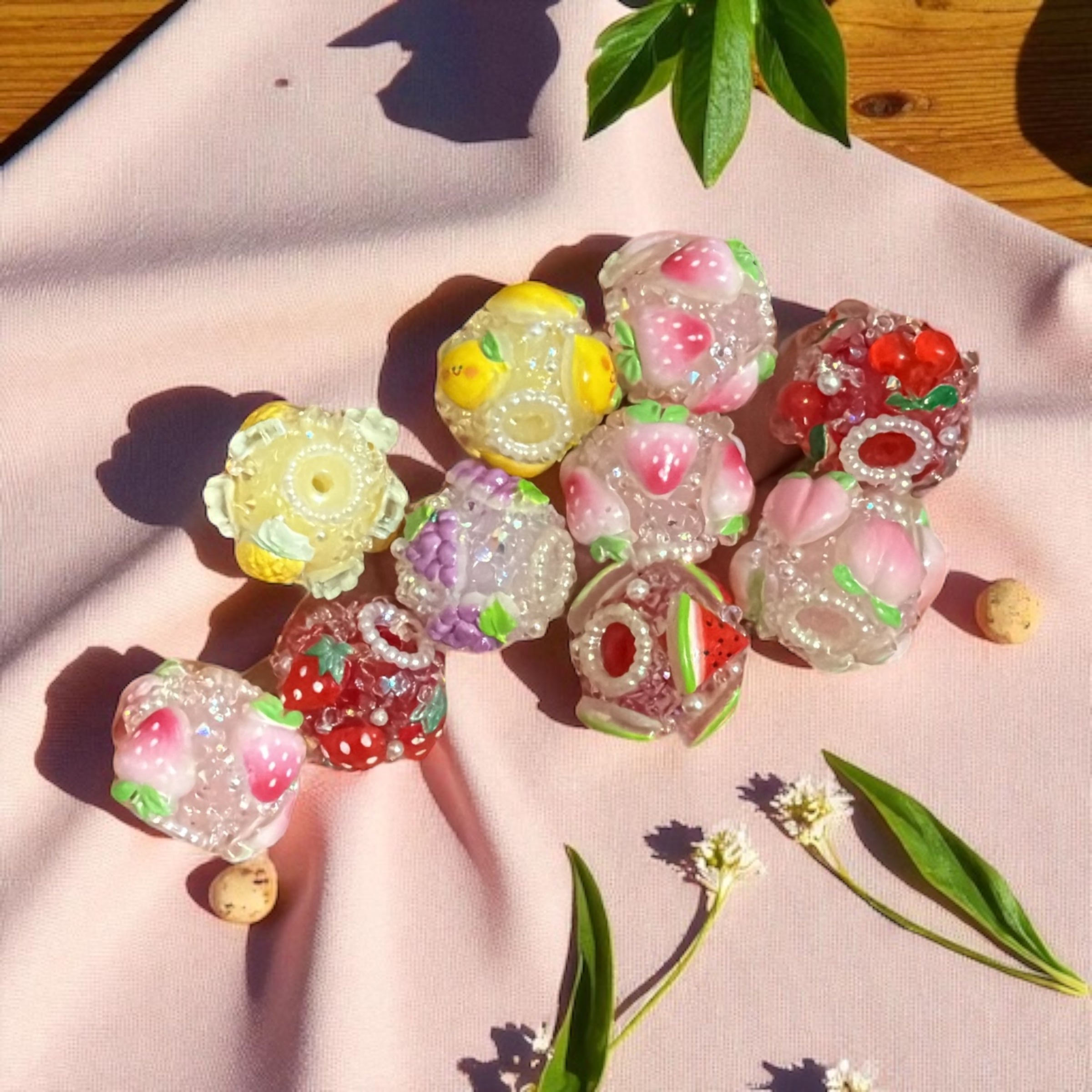 16mm Fancy Fruit Pearl Beads (5pcs) Main image