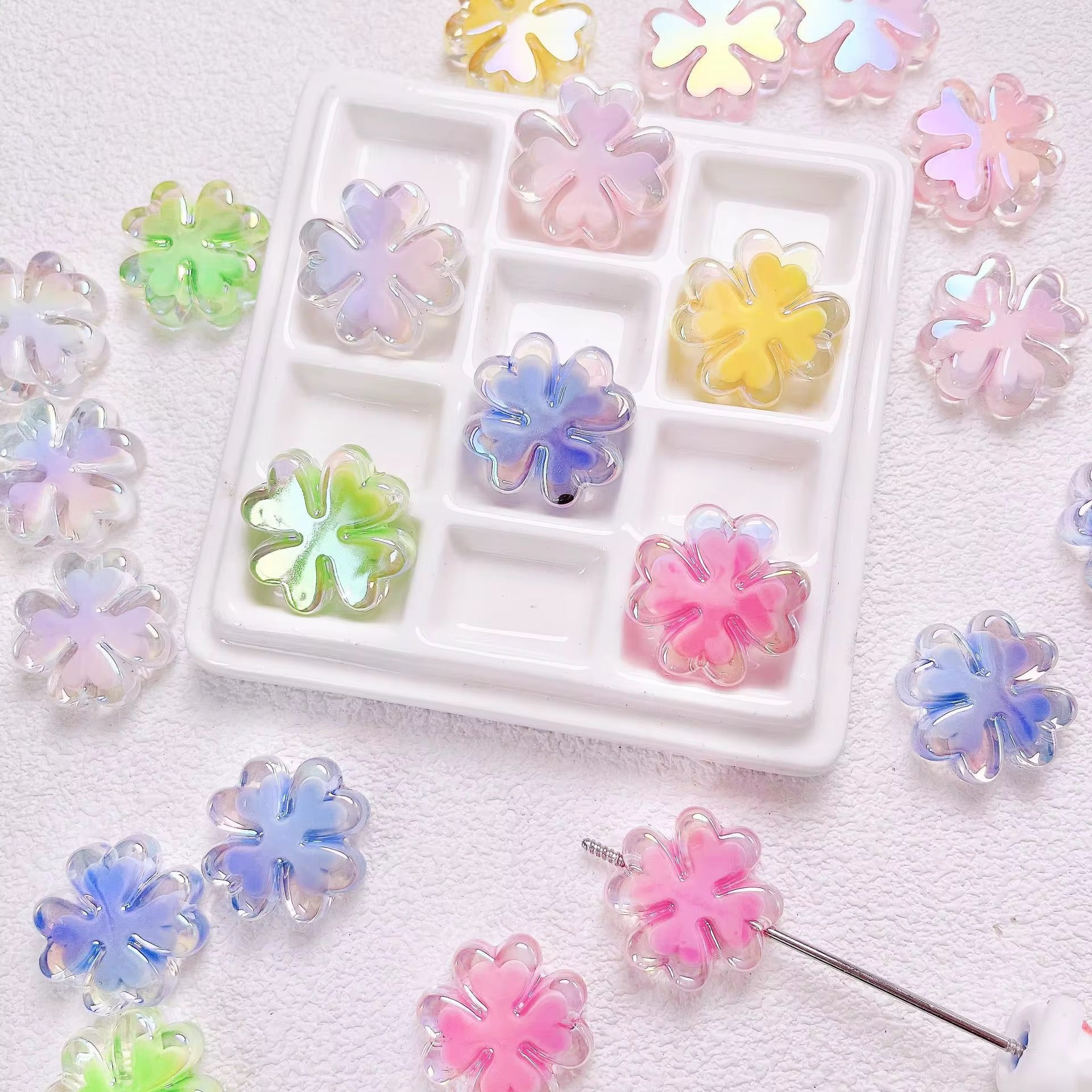 25mm AB Clover Shaped Beads (5pcs)-J3 Main image