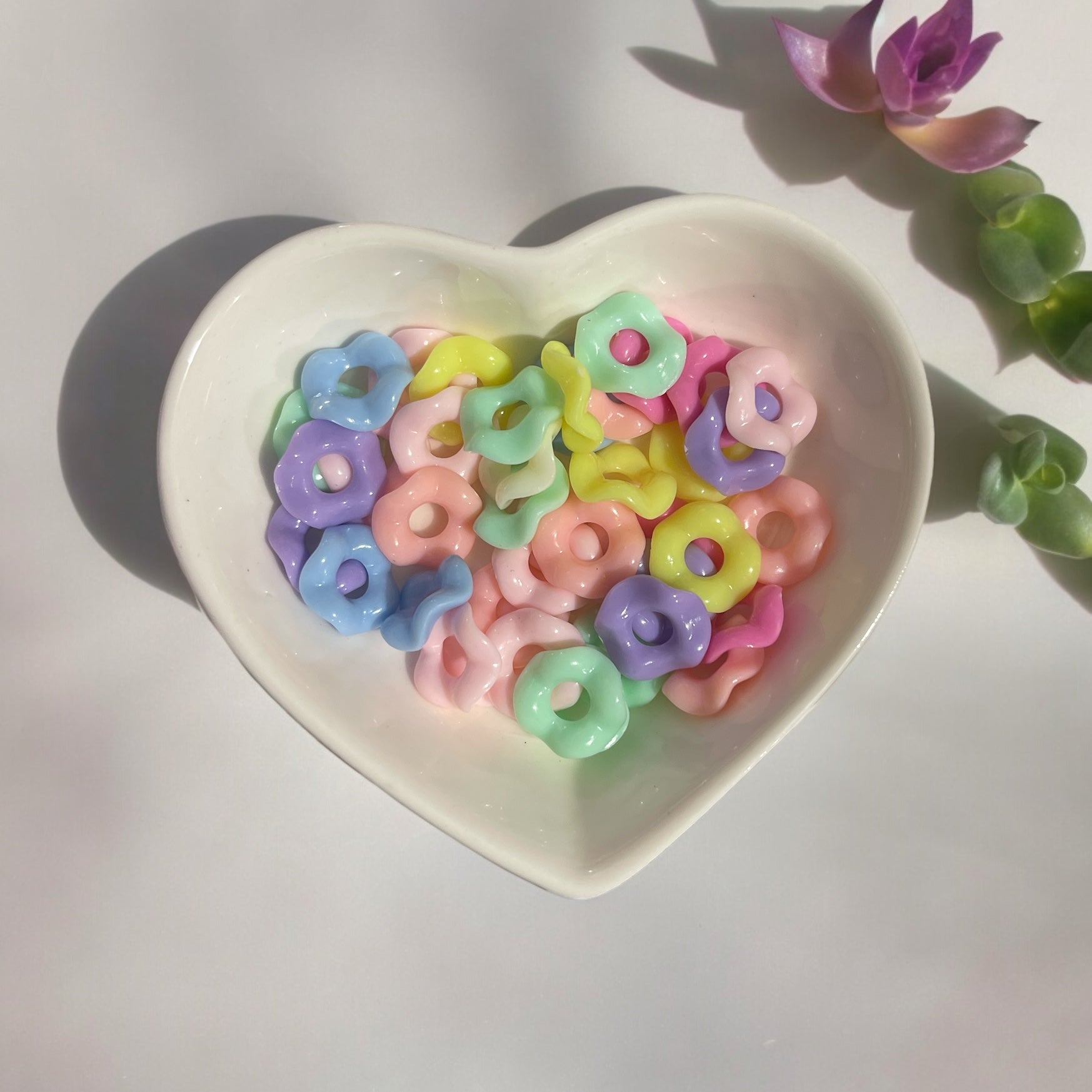 Pastel Wavy Spacer Mix Main image