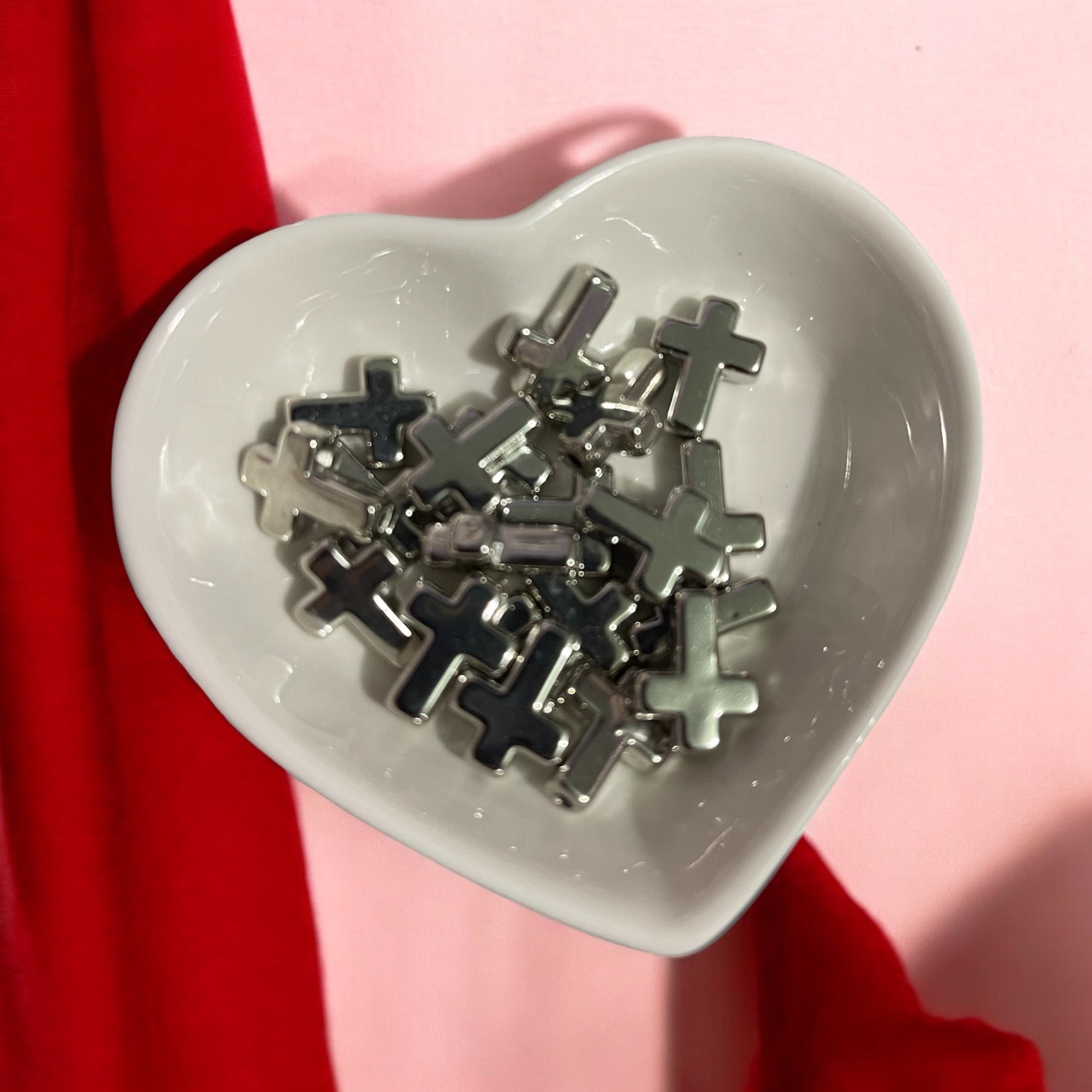 16mm Metalic Cross Beads