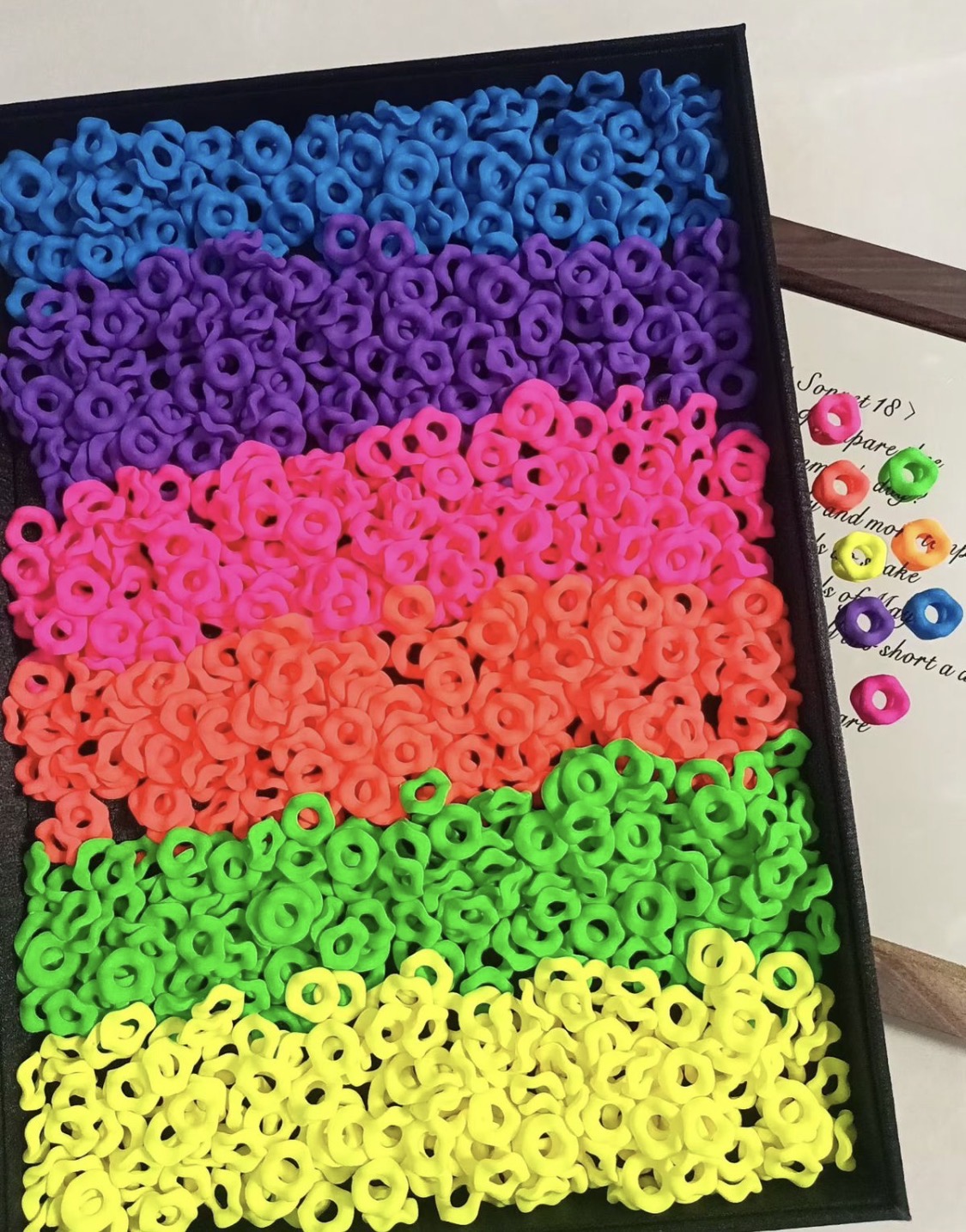 16mm Wavy Matte Neon Spacer-Z17