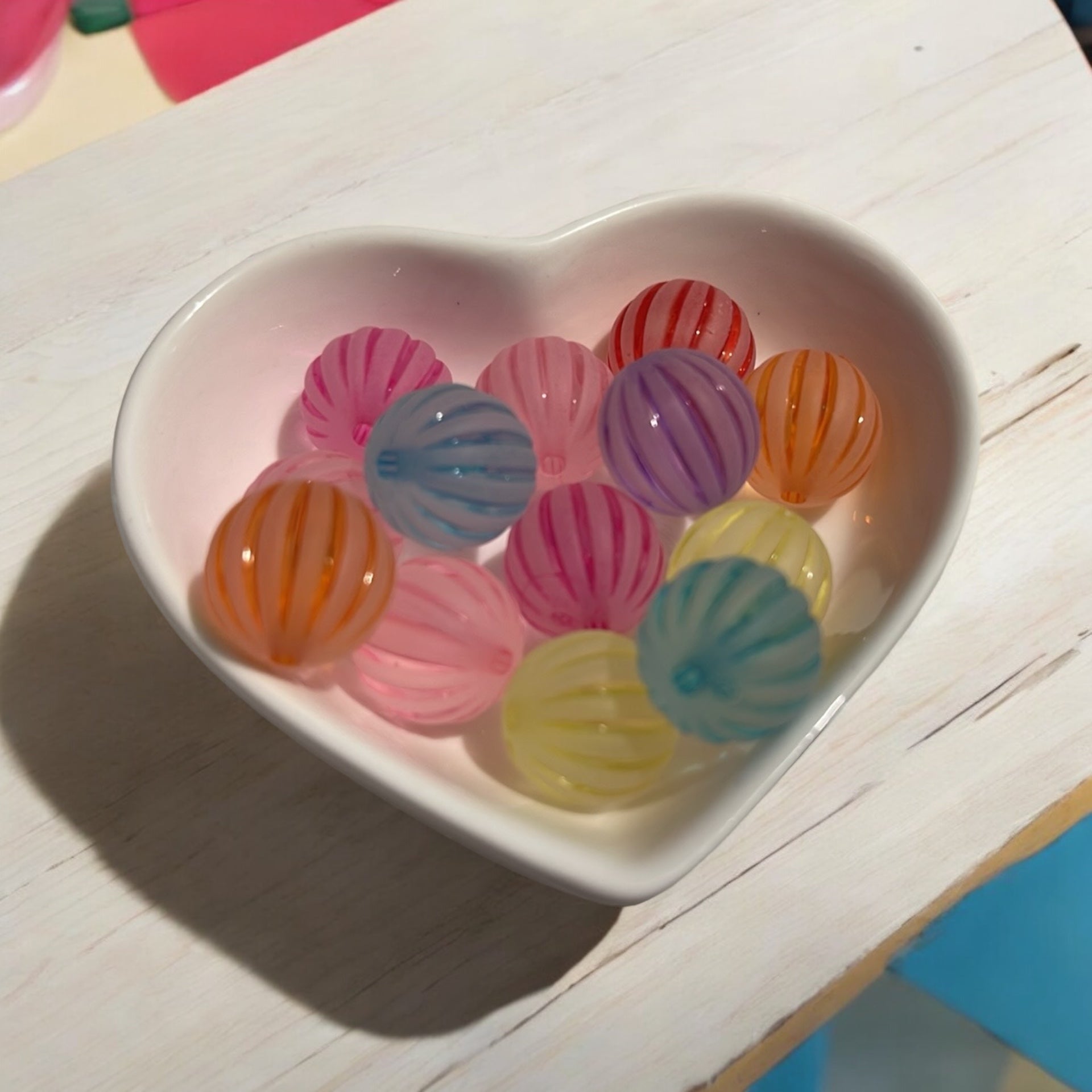16mm Lined Bright Bead Mix-B9 Main image