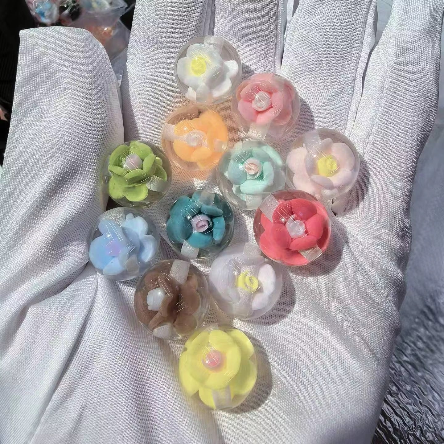 16mm Luxury Encapsuled Lumnious Flower Beads-C10 Secondary image