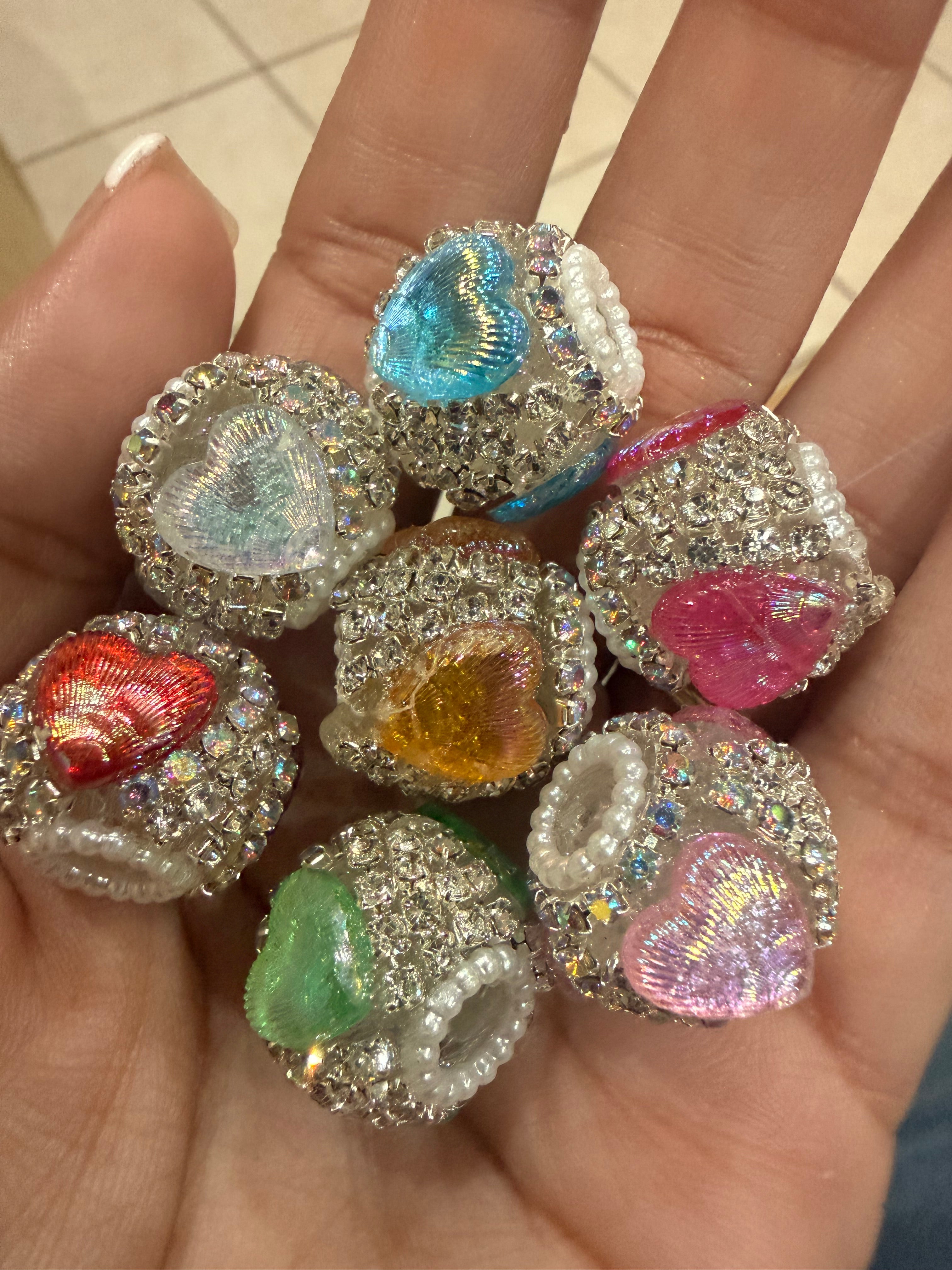 18mm AB Shell Heart Fancy Rhinestone Beads (5pcs) Secondary image