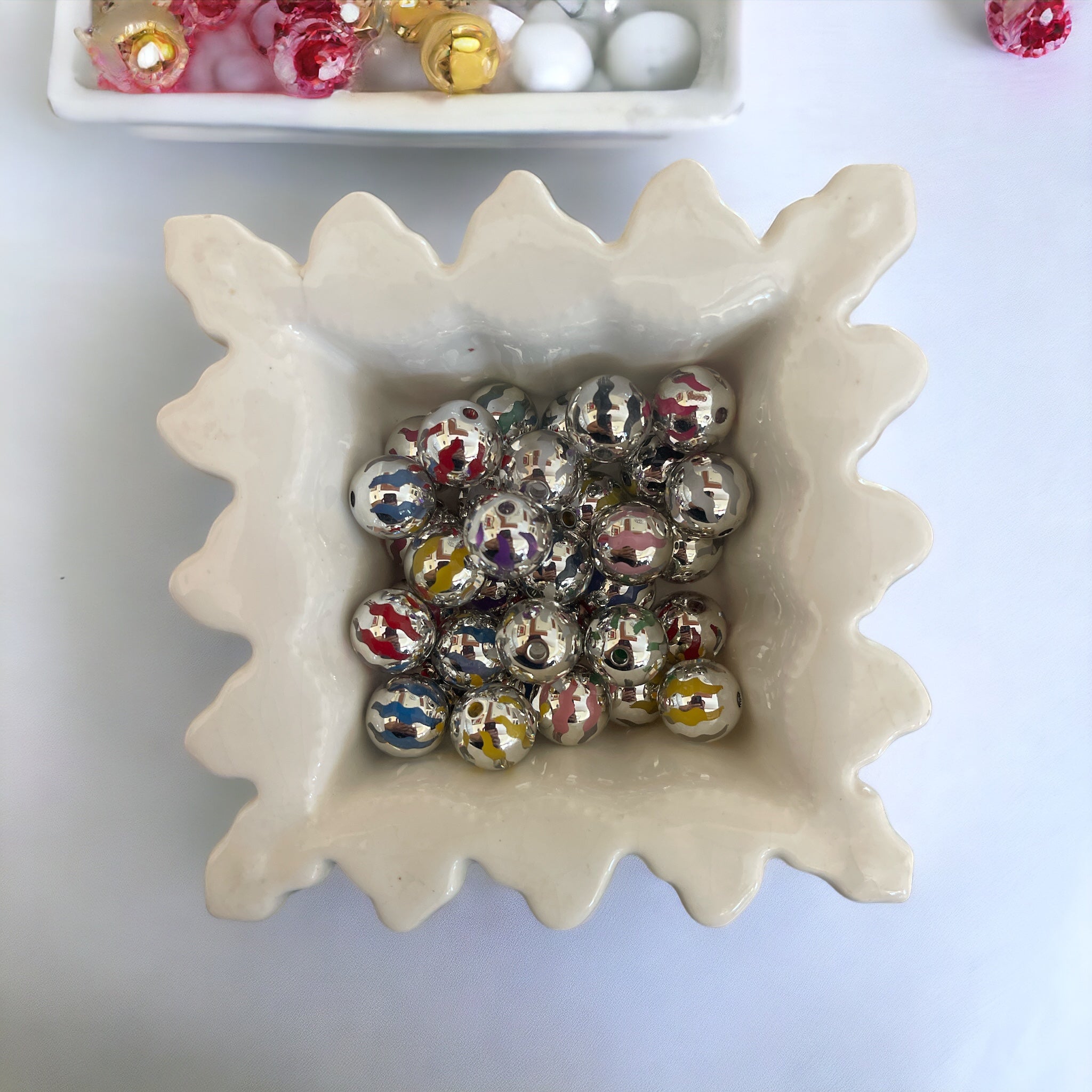 16mm Metalic Squiggles Double Layered Beads—J20