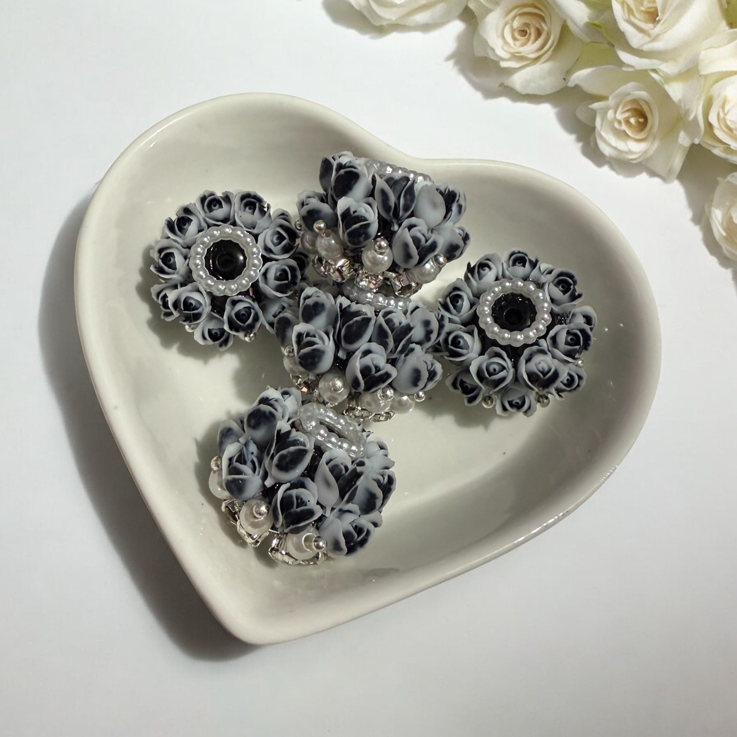 16mm Tulip Bouquet Fancy Beads-T22
