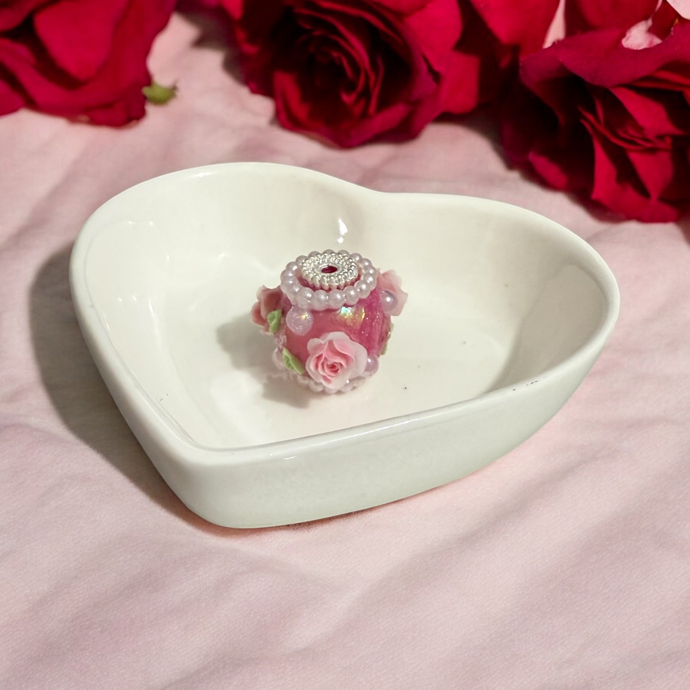 16mm Fancy Rose and Leaves Beads
