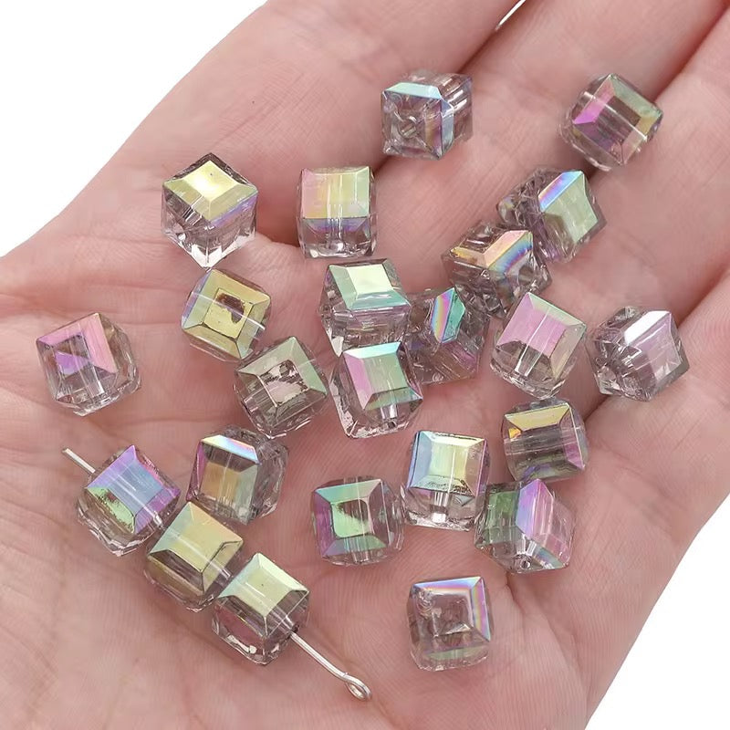 8mm Glossy Clear Cube Main image