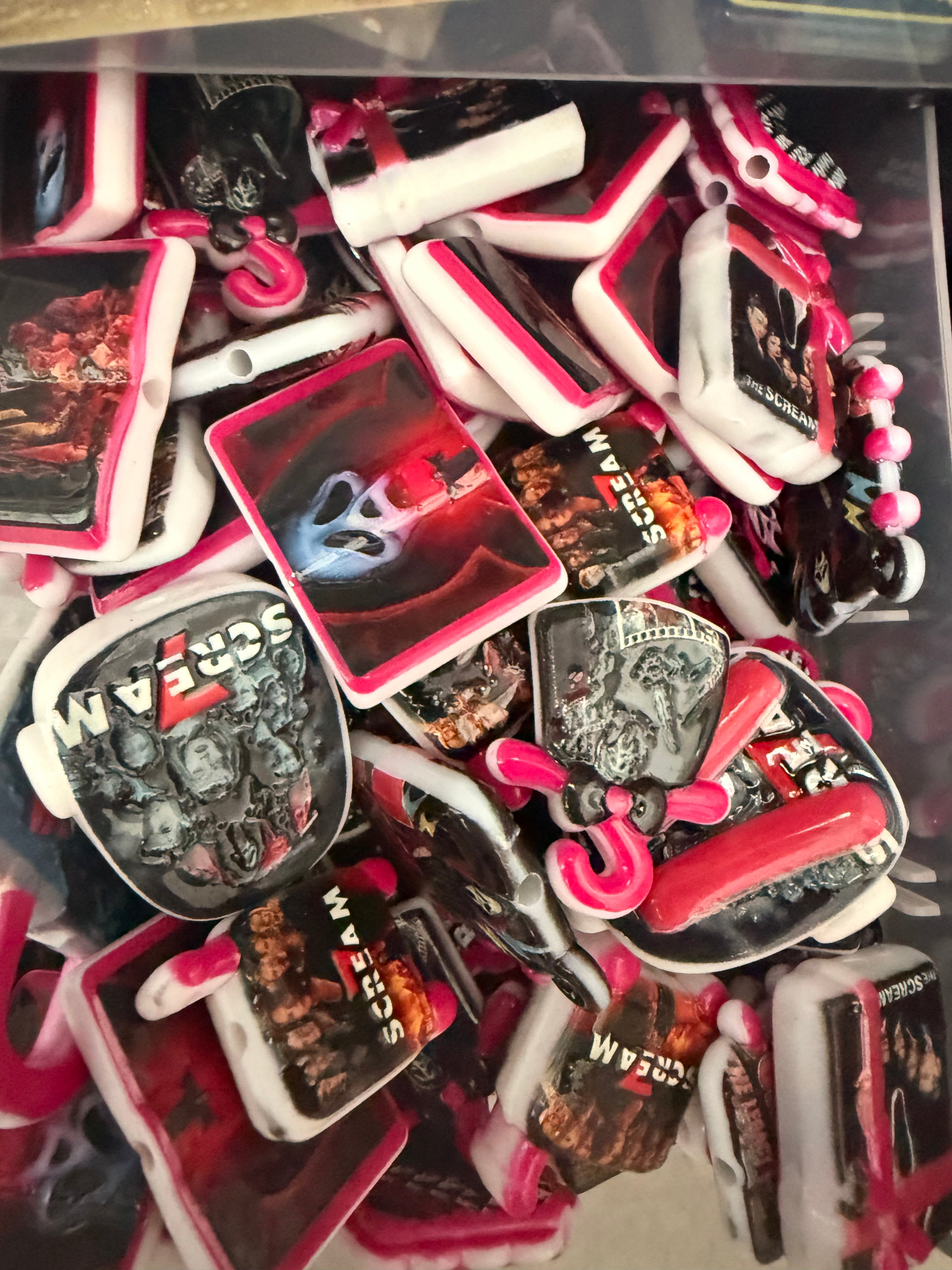 Horror Scream Acrylic Shapes Beads-DD23 Main image