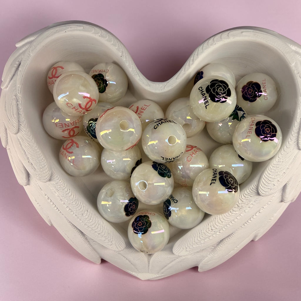 16mm CC White Glow Round Beads