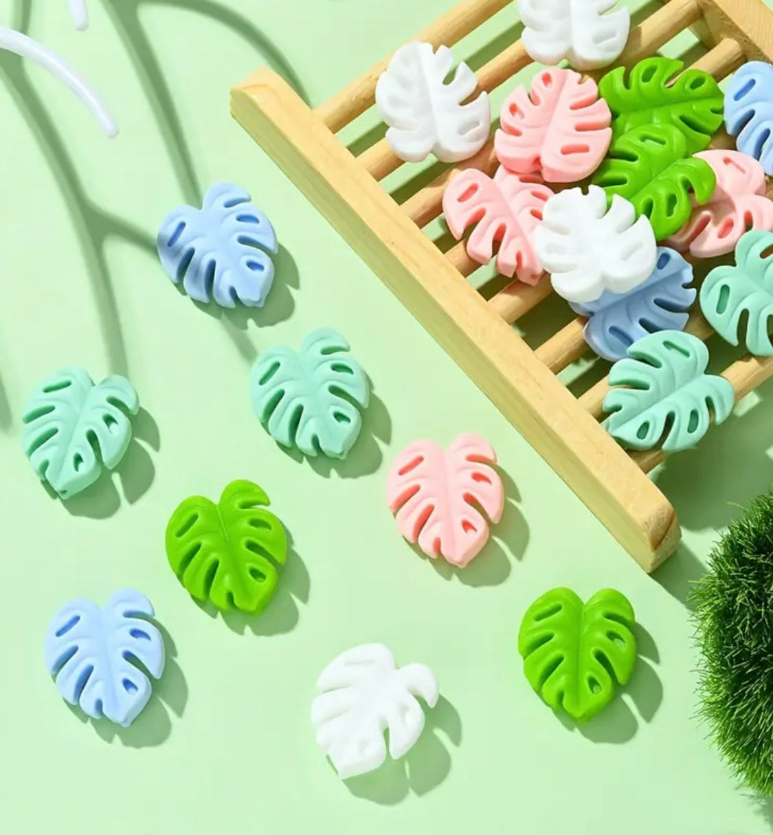 Monstera Leaf Silicone Focal