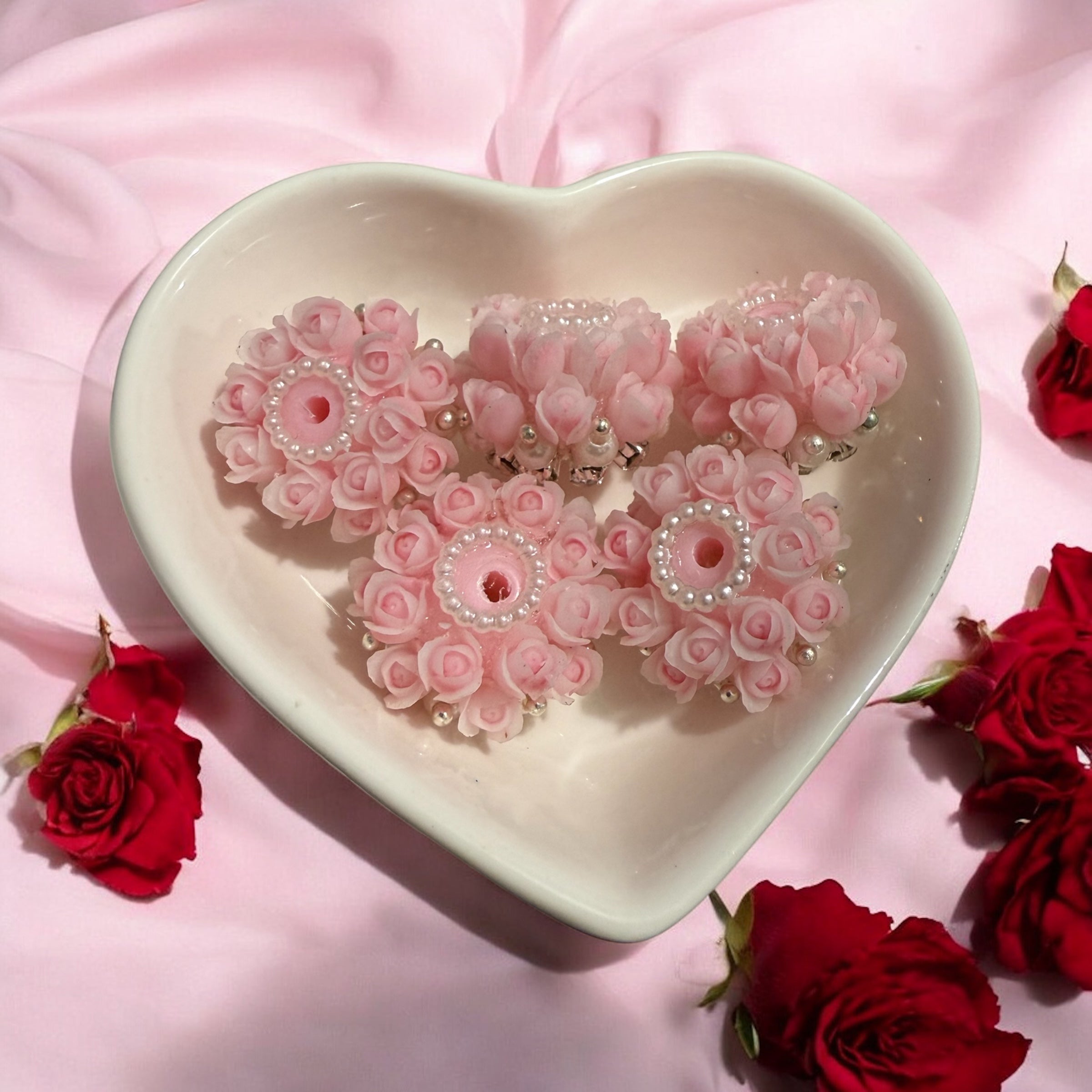 16mm Tulip Bouquet Fancy Beads-T22