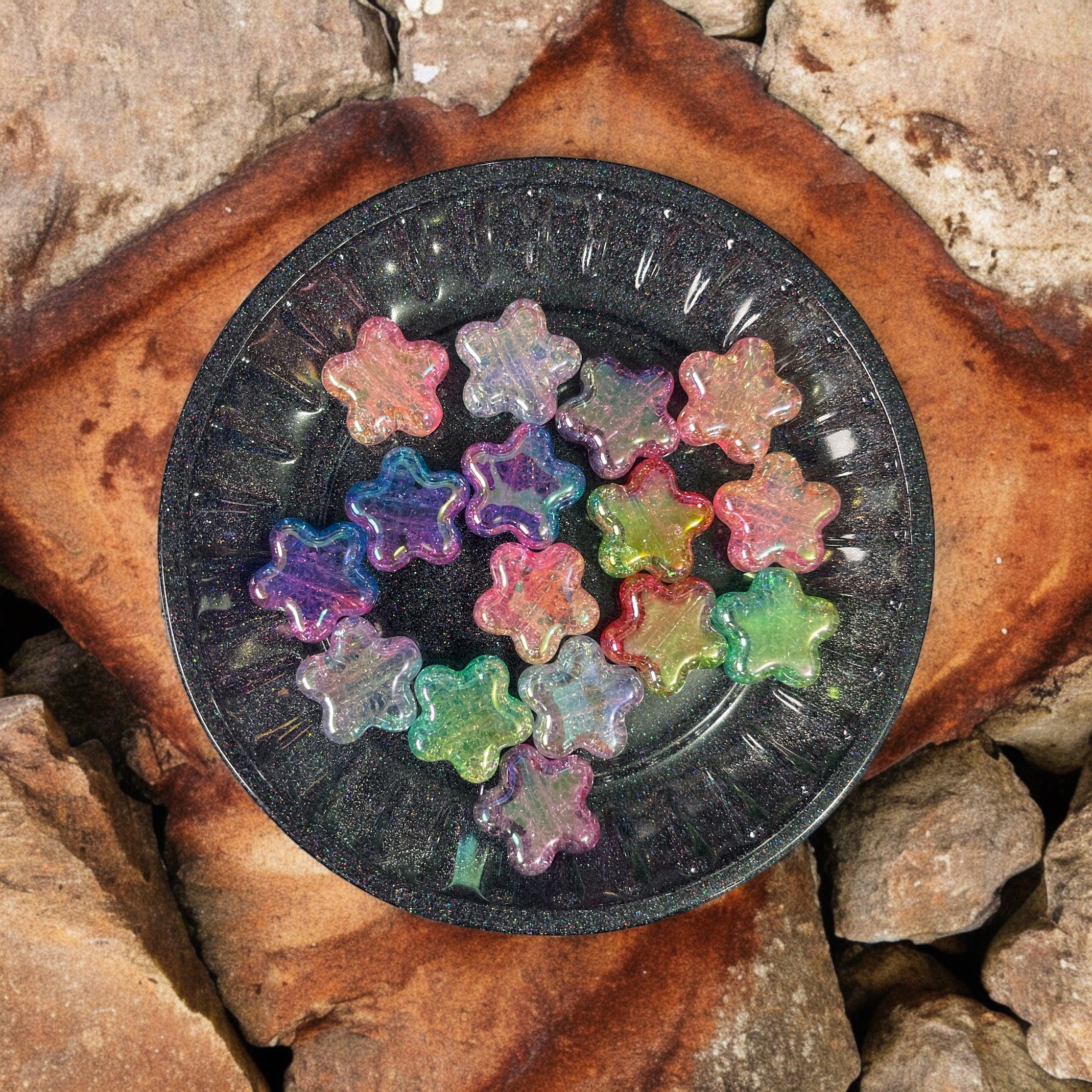 Ombre Cracked Glass Stars Beads Secondary image