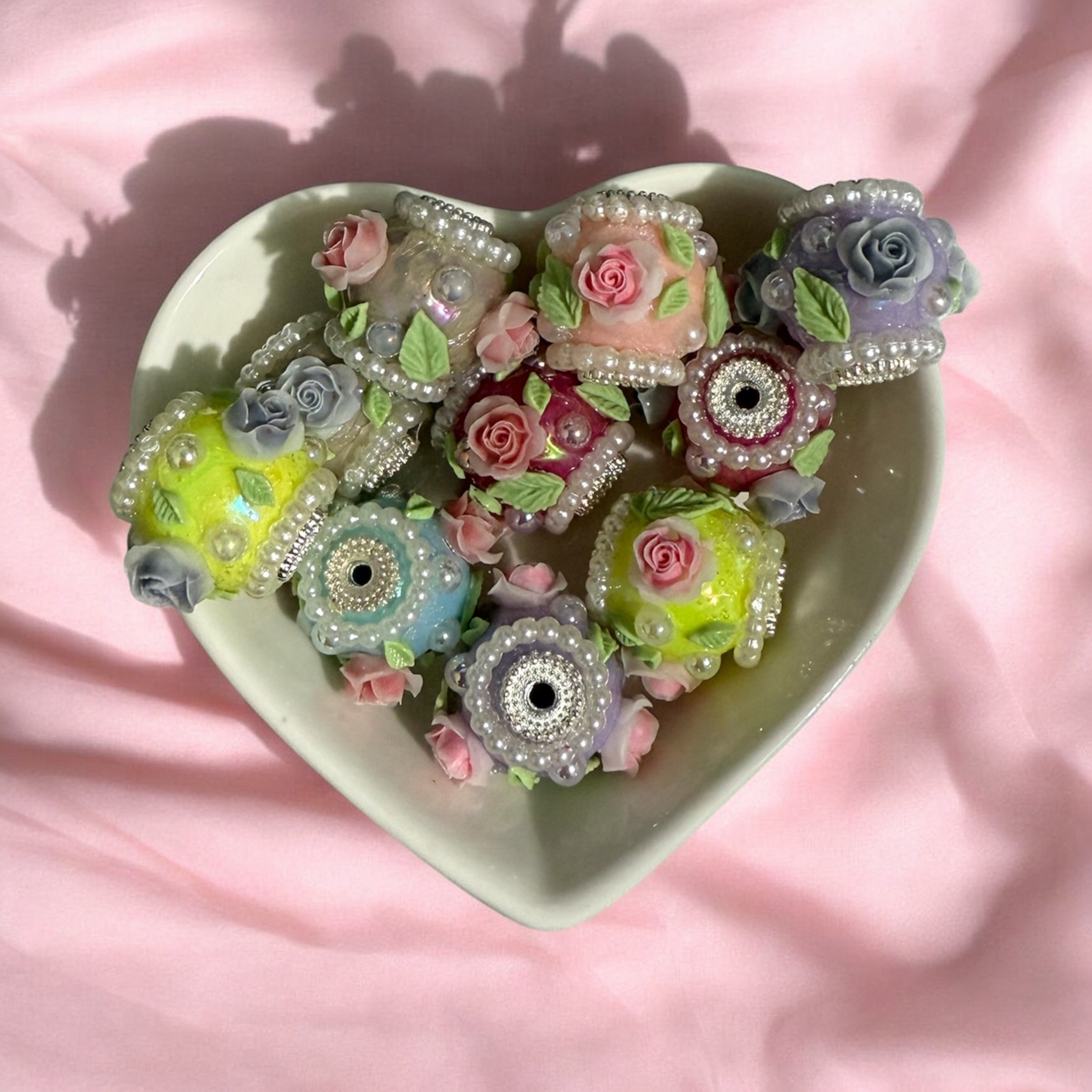 16mm Fancy Rose and Leaves Beads Main image