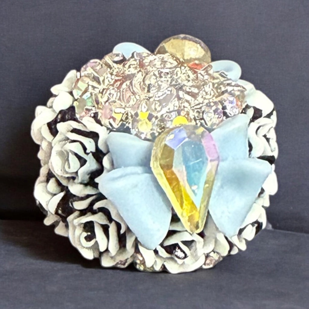 16mm Bow and Roses Fancy Beads-U17