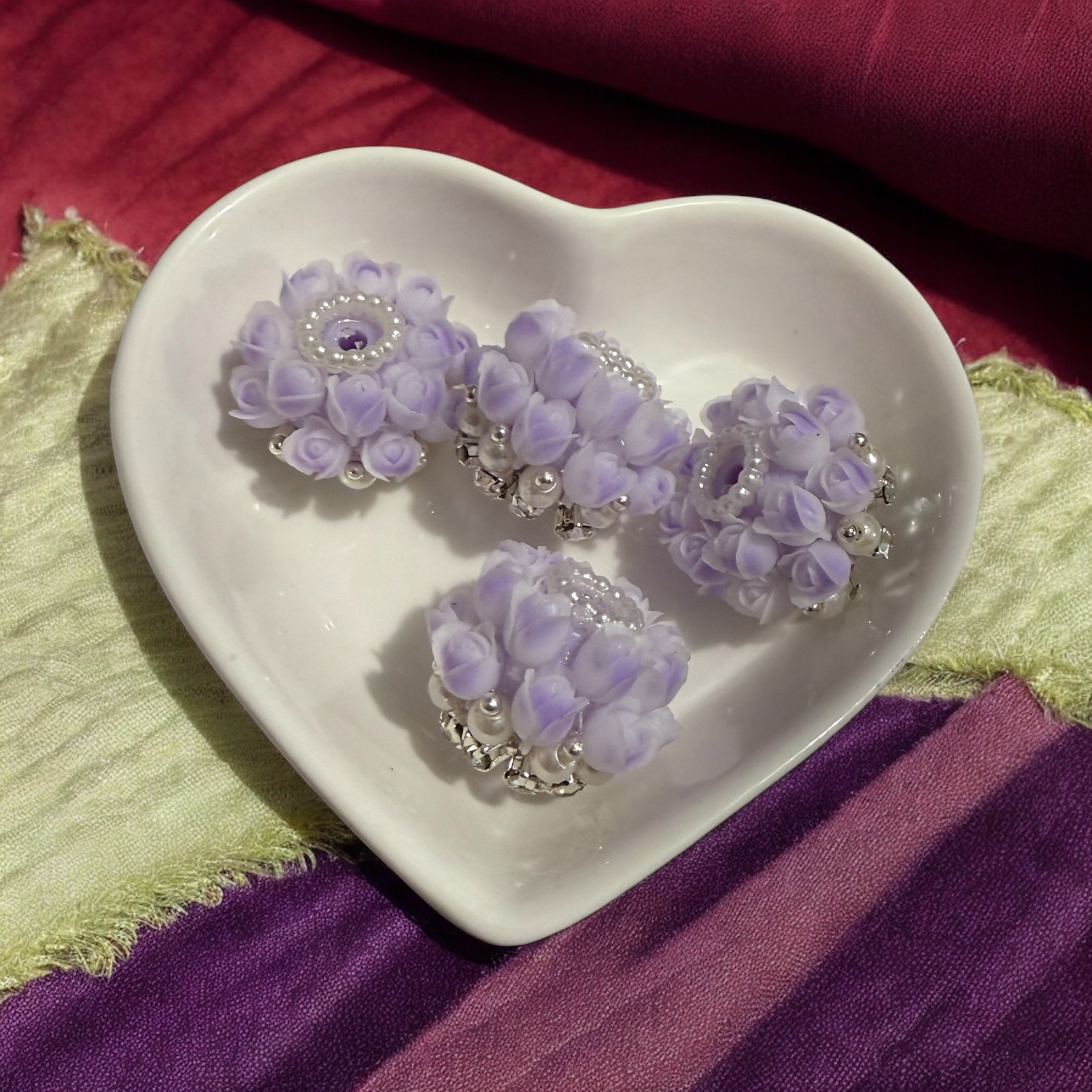 16mm Tulip Bouquet Fancy Beads-T22