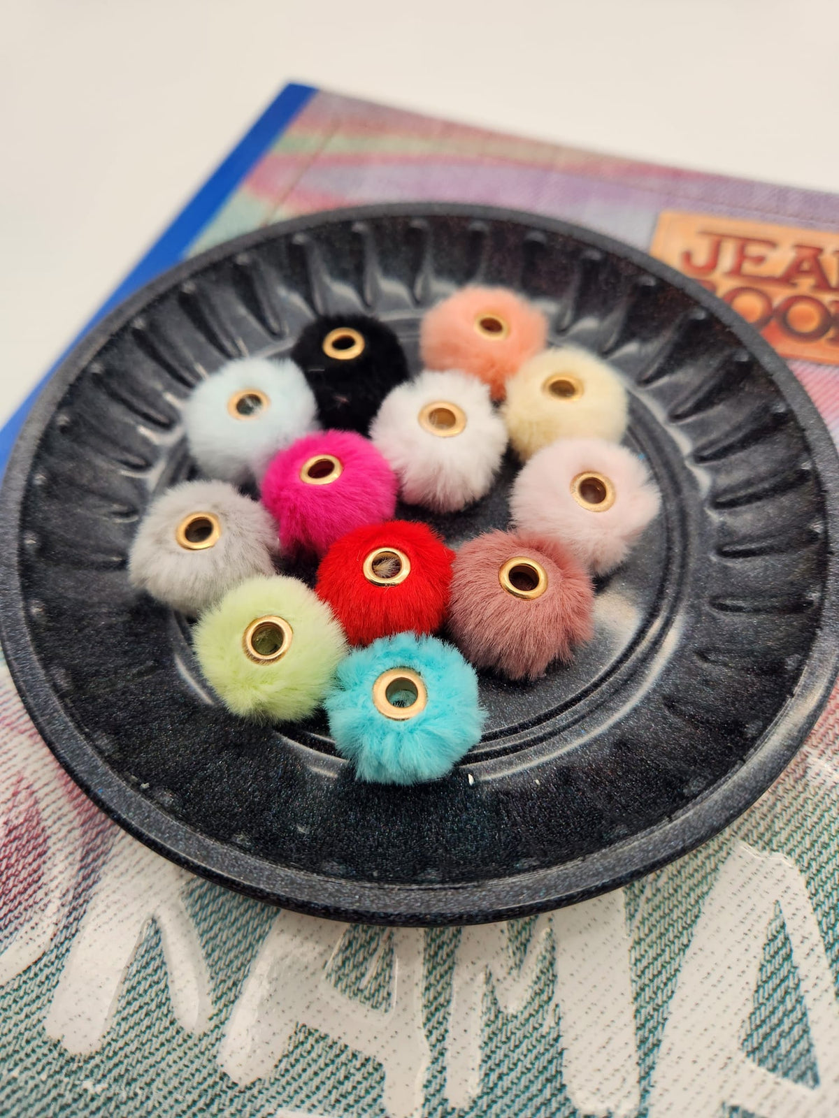 PomPom Spacer Mix Main image